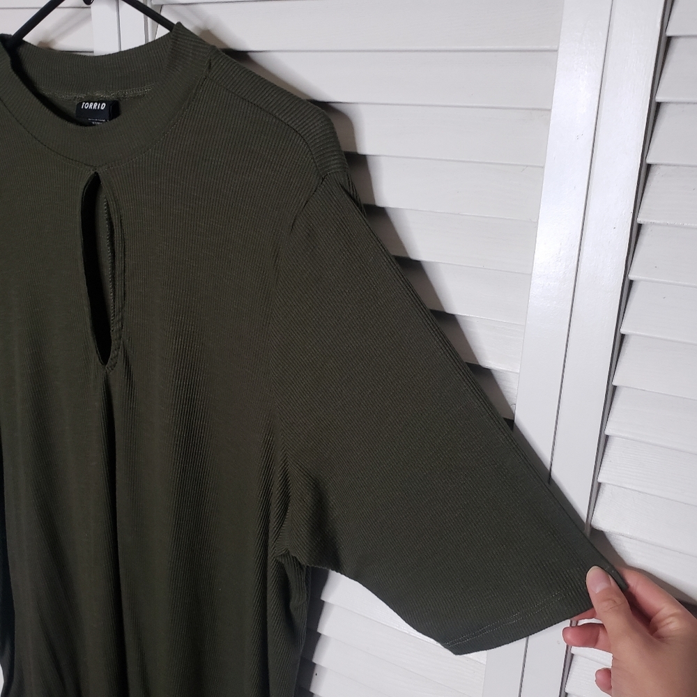 Torrid Keyhole Neck Ribbed Knit Tunic Top PLUS 3X - Picture 8 of 14